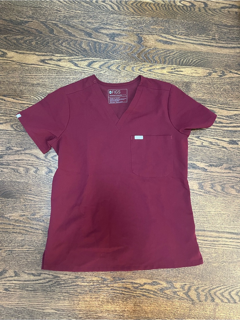 Figs V-Neck Scrub Top in Burgundy